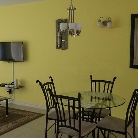 Apt 12, Executive Suites Ja - Palms Enfield Exterior photo