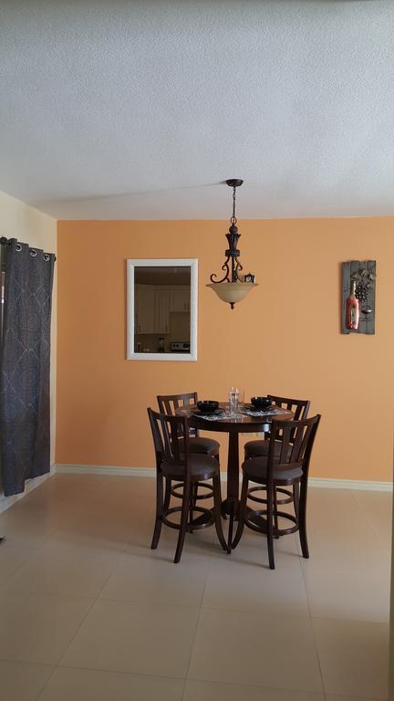 Apt 12, Executive Suites Ja - Palms Enfield Exterior photo