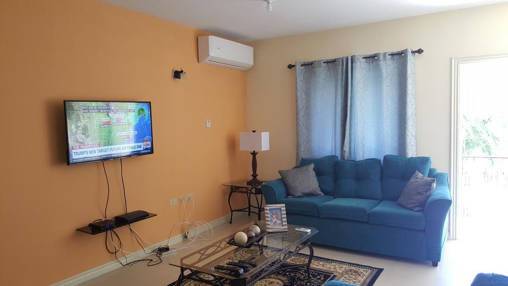 Apt 12, Executive Suites Ja - Palms Enfield Exterior photo